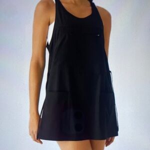 MEDIUM   HALARA BACKLESS QUICK DRY MINI ACTIVE DRESS